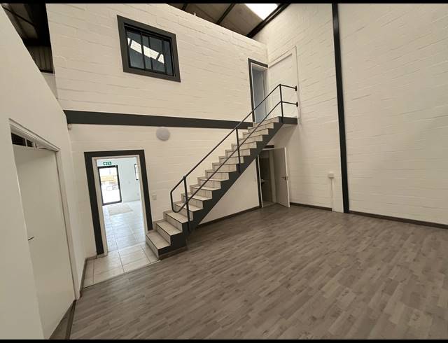 420M² WAREHOUSE TO LET IN RIVERGATE